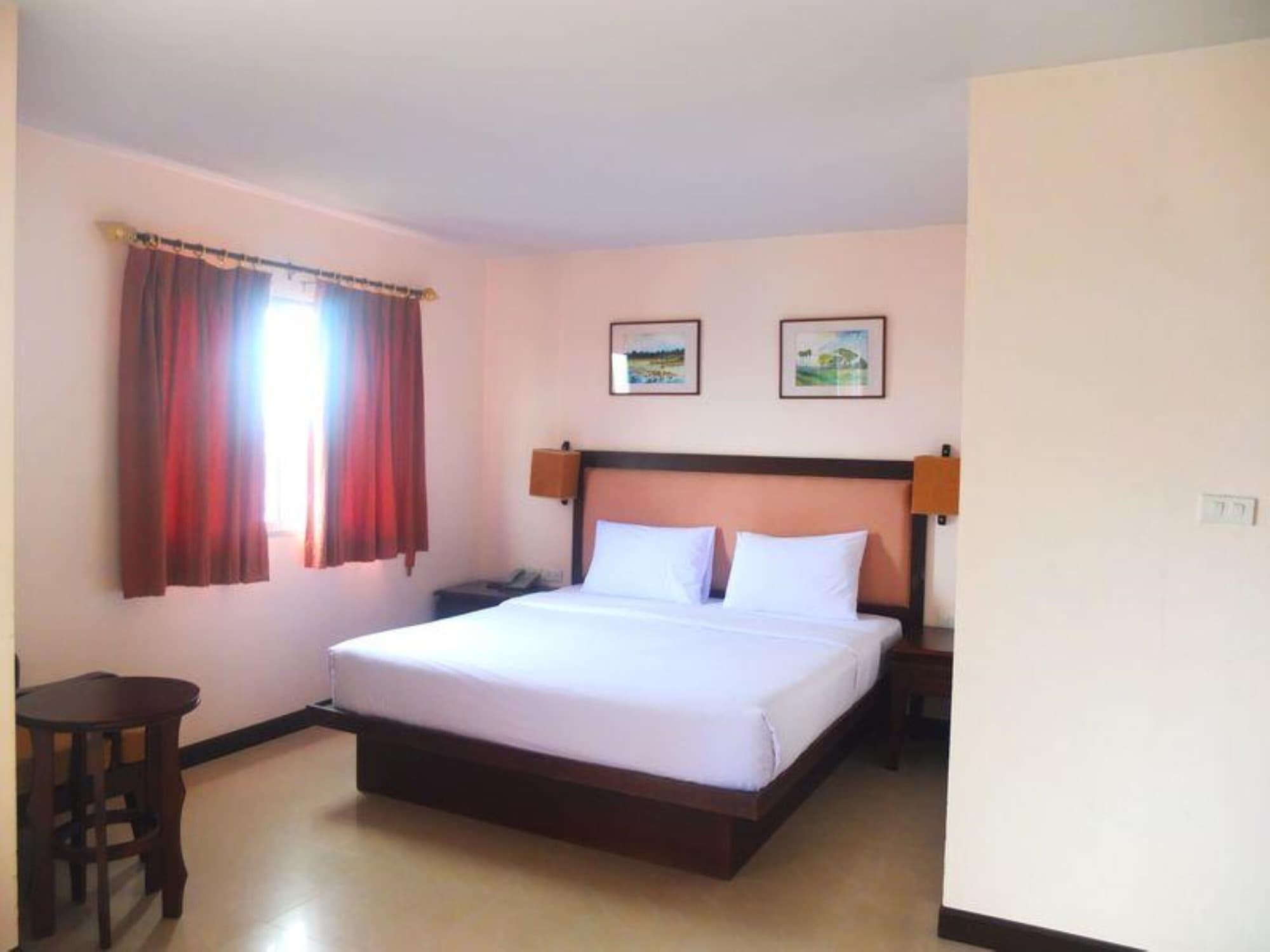 Naris Art Hotel Pattaya Zewnętrze zdjęcie